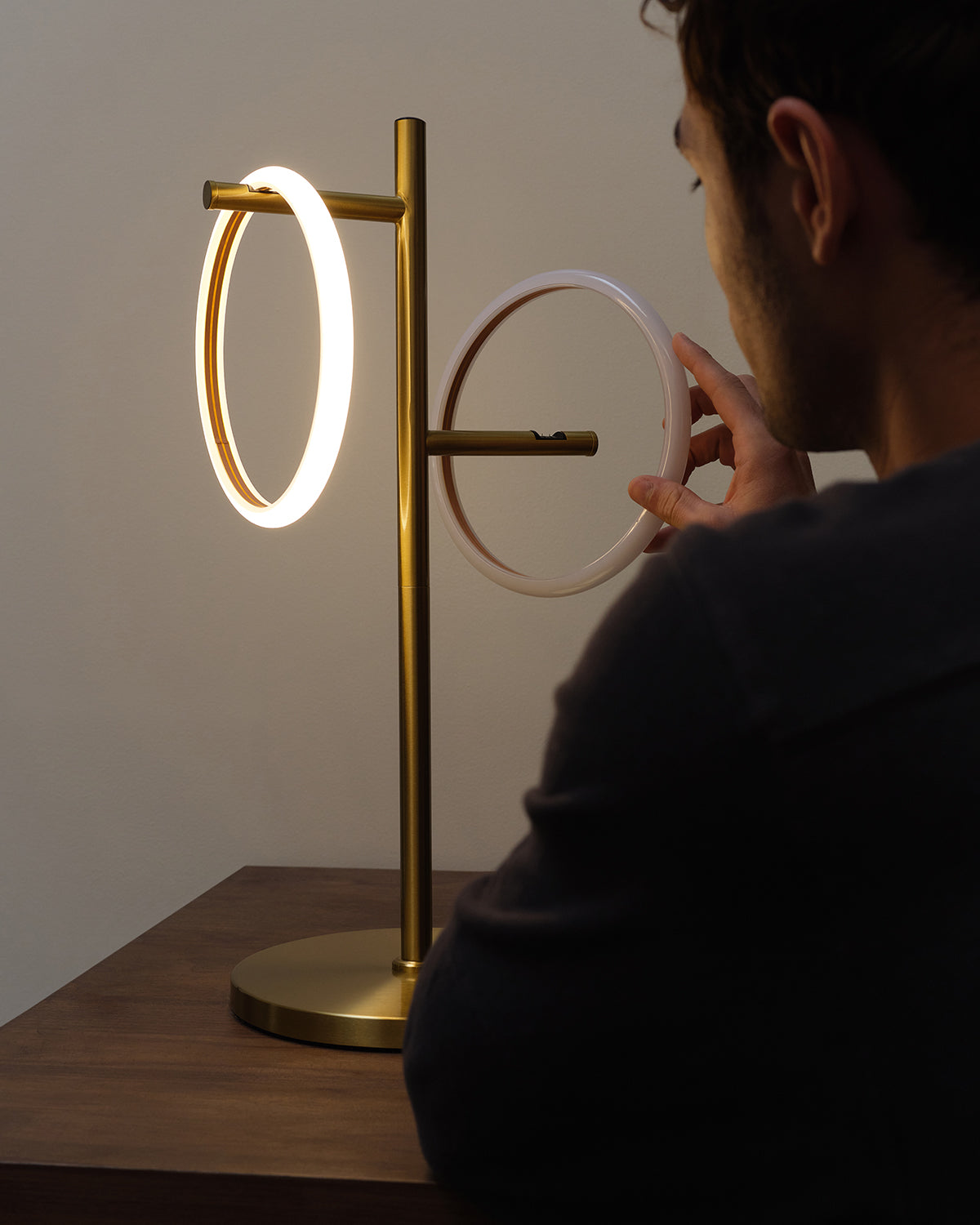 Saturn Table Lamp