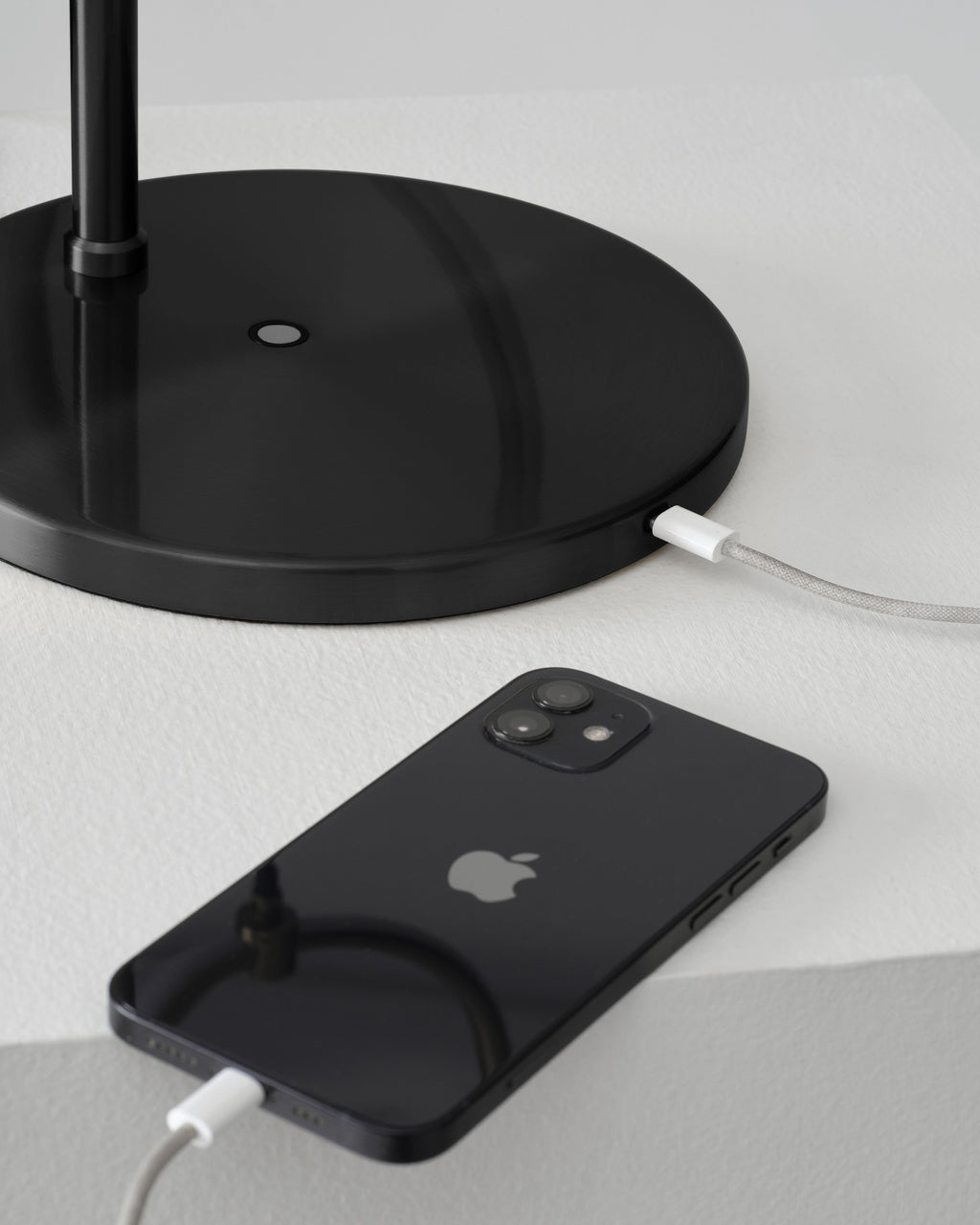 Nova RGB Table Lamp
